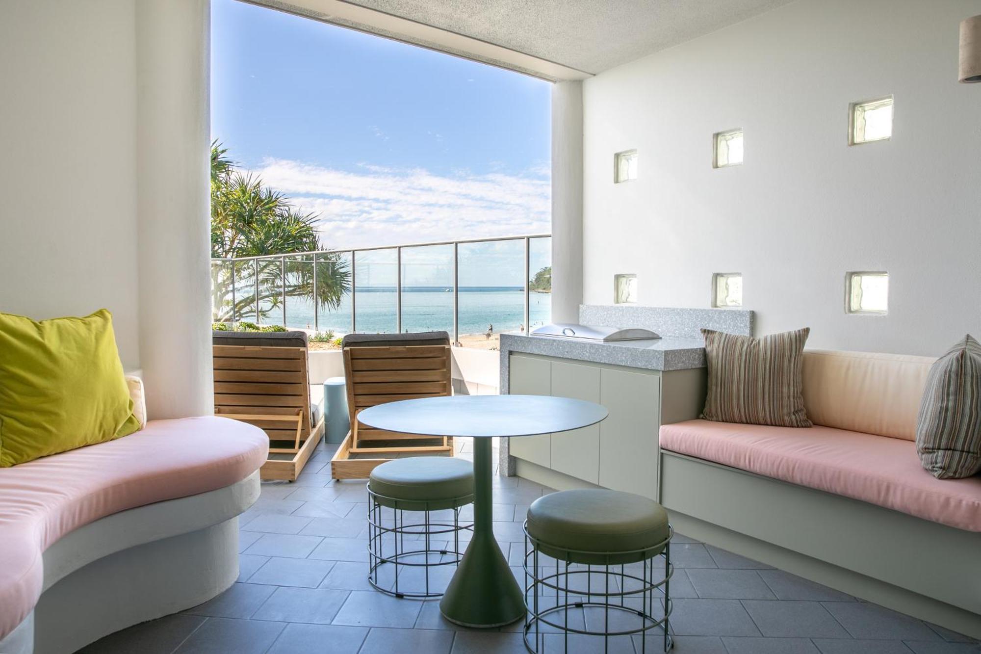 On The Beach Noosa Resort Экстерьер фото