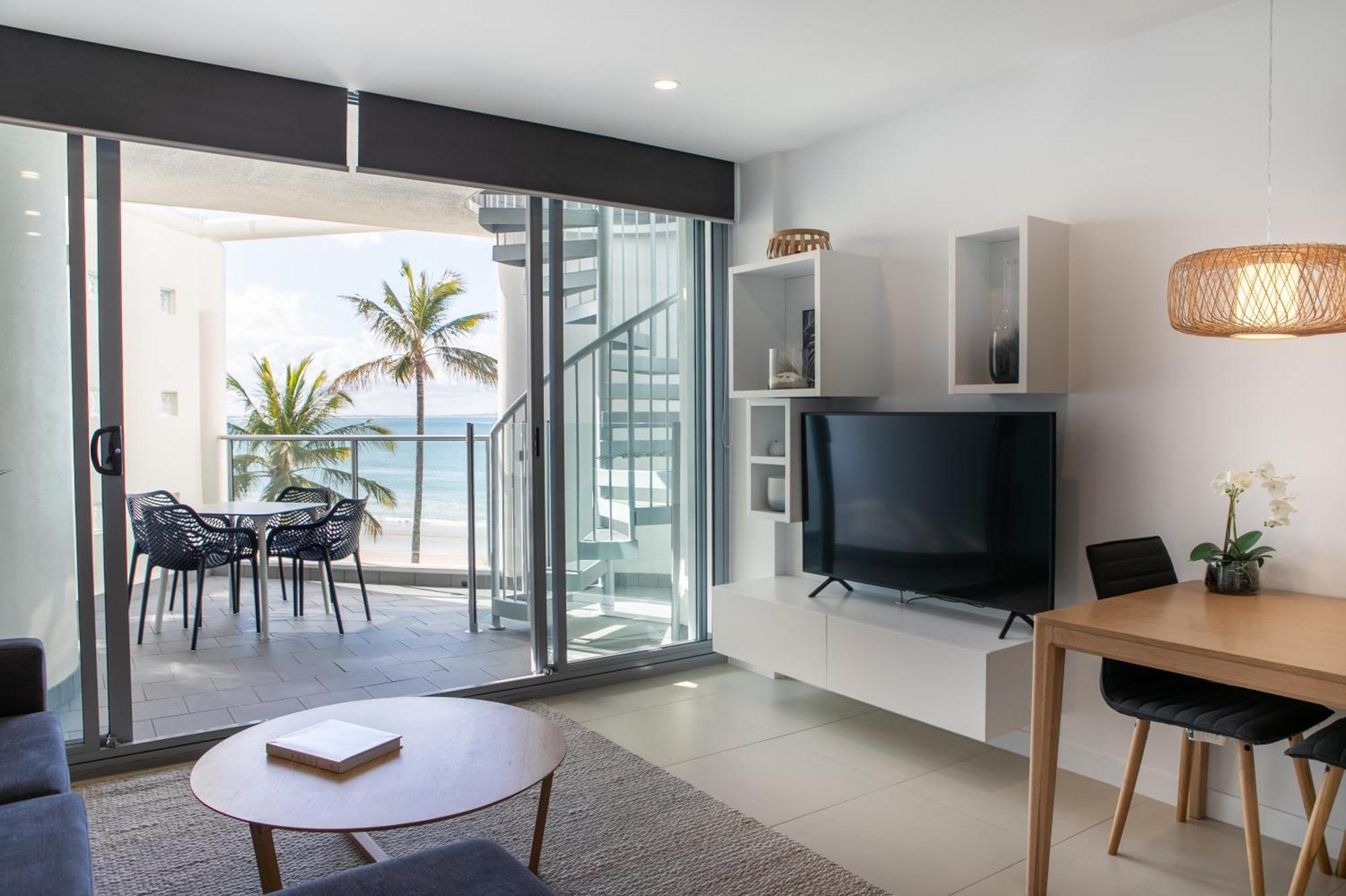 On The Beach Noosa Resort Экстерьер фото